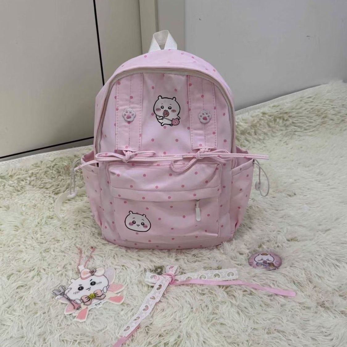 Travel Accessories Pink - Mochila Chiikawa Rosa com Laço e